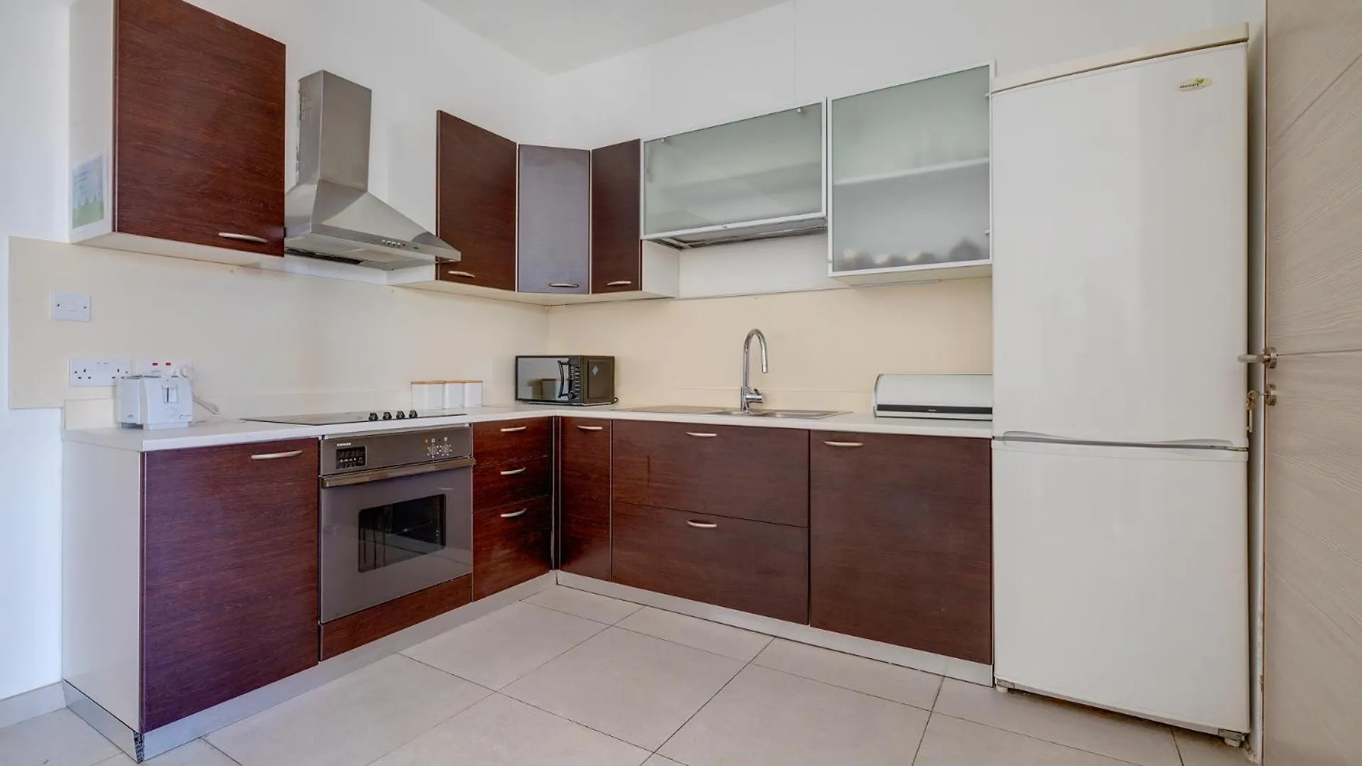 Trendy 2Br Maisonette Near St. Julians Hot Spots Saint Julian's Apartment