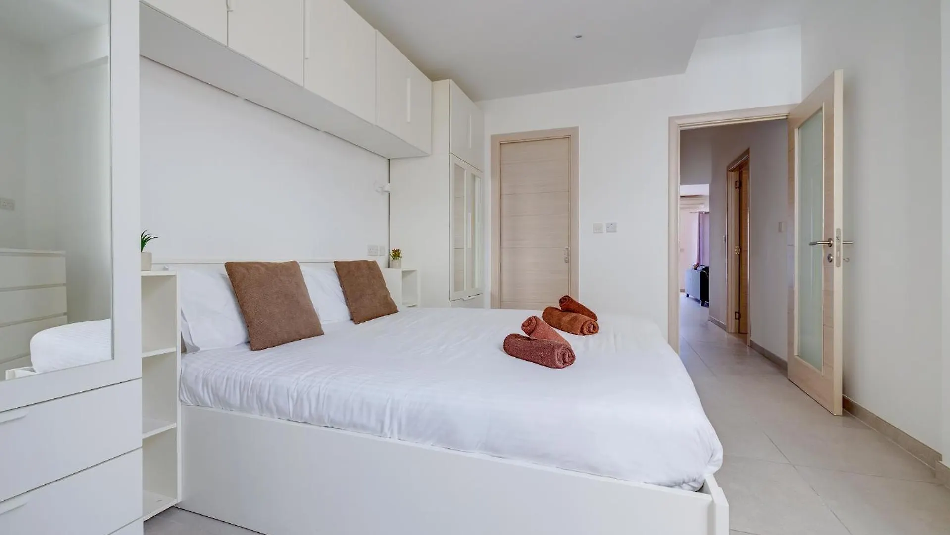 Trendy 2Br Maisonette Near St. Julians Hot Spots Saint Julian's Malta